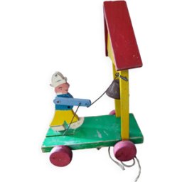 Ancien jouet à tirer en bois multicolore 13x21x26