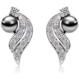 Rigant Pearl Stud Earrings