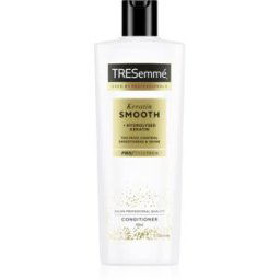 TRESemmé Keratin Smooth après-shampoing pour cheveux indisciplinés et frisottis 400 ml