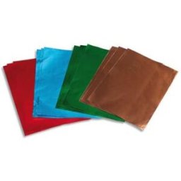 O Color Lot de 12 feuilles métal à repousser couleur rouge, vert, bleu et cuivre x 3, verso argent