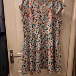 Robe courte Betty London Robe Courte Betty London Multicolore