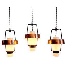 Trio de suspensions scandinaves en opaline et métal cuivré, années 1960 blanc 16x16x135