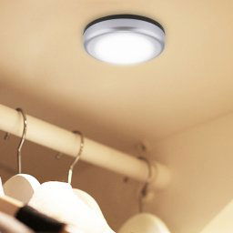 Capteur de mouvement du corps humain PIR + contrôle de la lumière Veilleuse à LED à lumière blanche, Mini lampe à 6 LED pour placard / armoire / escaliers / chambre à coucher, distance du capteur: 5 m, DC 5 V