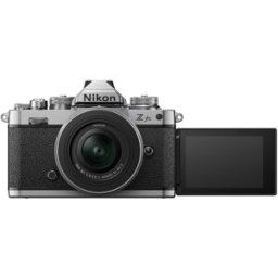 Nikon Z Fc + 16-50 Sl