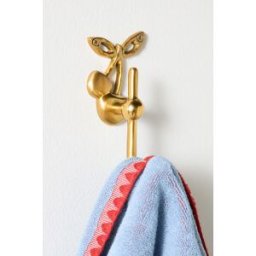 Crochet de bain en laiton Mon Cheri Cherry en Brown chez Anthropologie