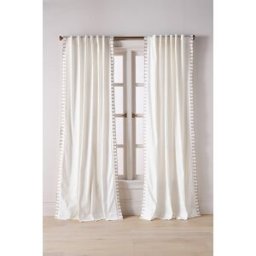 Rideau en Coton Brodé en Boucle Maeve en Beige taille: 50 x 84 chez Anthropologie
