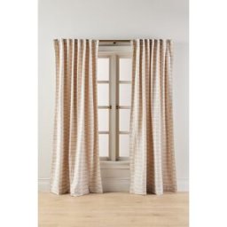 Rideau tissé en coton à rayures Versa en Beige taille: 108" chez Anthropologie