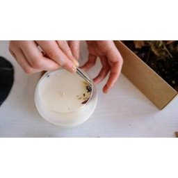 Cap Adrénaline Atelier Création d'une bougie fleurie parfumée à Chambéry