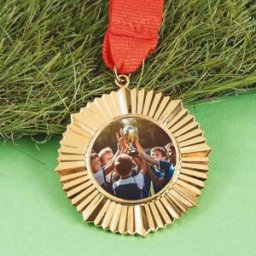 Ocadeau Médaille dorée bord original