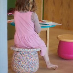 Stapelstein Tabouret modulaire Dynamic small super confetti
