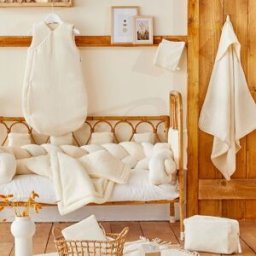 BB & Co Fleur de douche enfant en éponge bambou mousse de lait