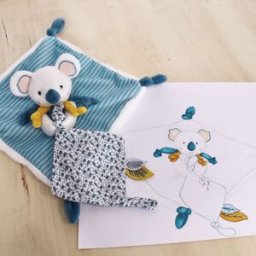 Doudou et Compagnie Coffret doudou plat Yoca le koala (25 cm)
