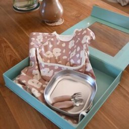 Béaba Coffret cadeau set repas couverts et bavoir Savannah Bloom