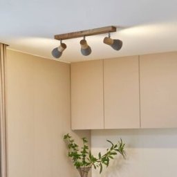 Lindby spot Filiz, 3 lampes, 47 cm de long, bois, béton, E14 Filiz Lindby, dimmable, gris, Chambre à coucher, Béton, Scandinave, Spot
