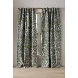 Rideau Julie Jacquard Oiseau en Green taille: 108" chez Anthropologie