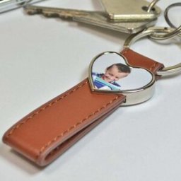 Ocadeau Porte clef cuir brun long coeur