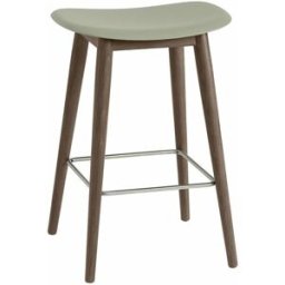 Tabouret de bar 65cm vert pâle piétement en chêne marron Fiber - Muuto