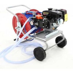 AgriEuro TOP-LINE Groupe motopompe de pulvérisation Comet MP 30 avec moteur essence Loncin G 200 F et chariot