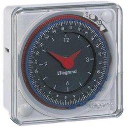 Legrand 049983 Minuterie analogique programme journalier IP30 passage heure dété/dhiver