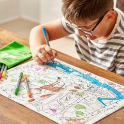 Eatsleepdoodle Set de table à colorier lavable et réutilisable Forêt avec 10 feutres