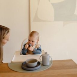 Mushie Set de table en silicone Cambridge Blue