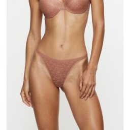 Triumph - String Triumph Signature Sheer String amandes grillées 44