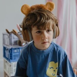 KIDYWOLF Casque audio Bluetooth enfant KIDYEARS Lion à oreilles aimantées