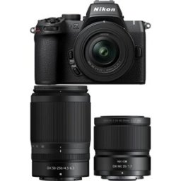 Nikon Z50II + Nikkor DX 16-50mm f3,5-6,3 + 50-250mm + 35mm f1,7 Macro