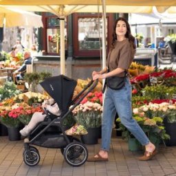 Nuna Poussette compacte et ultra-légère TRVL URBN Caviar