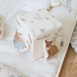 Cam Cam Copenhagen Cube d'activités bébé Woodland (13 x 13 cm)