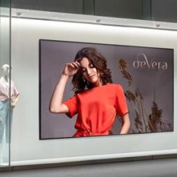Samsung QH115F Écran dynamique 115'' 4K Écran d’affichage dynamique de 115 pouces avec résolution 4K UHD, luminosité de 1000 nits, fonctionnement 24/7