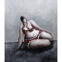 Julie dans le gris
