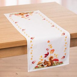 Chemin de table à broder ""écureuil