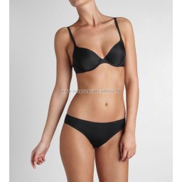 TRIUMPH BODY MAKE-UP WHP MELLTARTÓ