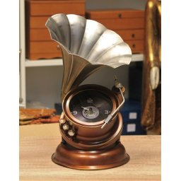 Fém design gramofon óra