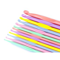 12db-os műanyag horgolótű készlet, különböző méretekkel, 2-10mm, 040235