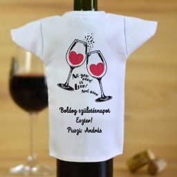 Egyedi borosüveg póló