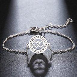 Dupla szív, kristályokkal díszített nemesacél karlánc