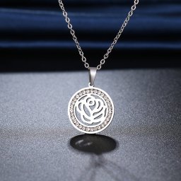 Rózsa, kristályos nemesacél nyaklánc