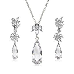 Különleges, ragyogó kristályos esküvői ékszerszett