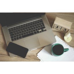 Laptop felújítás öntapadós fóliával - Fóliás Juci Online tanfolyam