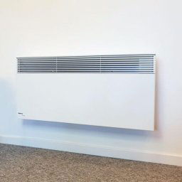 NOIROT SPOT-D elektromos fűtőpanel beépített digitális termosztáttal 1500W