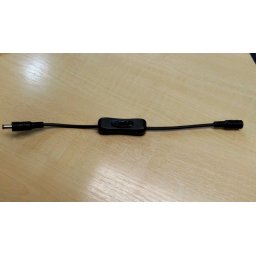 Lengő DC tápcsatlakozó (anya+apa) Jack kapcsolóval / Fekete/Fehér 1 év garancia