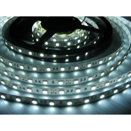 LED szalag HidegFehér kültéri 3528 60LED 6W 6000K IP65
