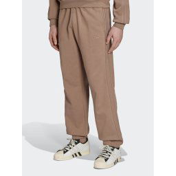 adidas Melegítő alsó Reveal Essentials HK2727 Barna Regular Fit