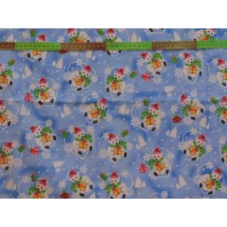 Világoskék alapon karácsonyi jegesmaci mintás anyag, német patchwork pamutvászon, 140cm/0,5m
