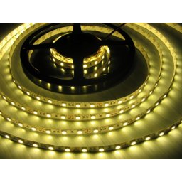 LED szalag MelegFehér kültéri 2835 120LED 9,3 W 840 lumen 2700K IP65