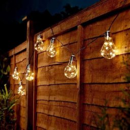 Napelemes villanykörte füzér 4,5 m, 10 izzó, 50 LED