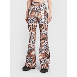 Guess Szövet nadrág V3RB02 KBIL2 Barna Regular Fit