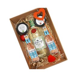 Valentin napi Tanqueray Rangpur Lime Gin Tonik ajándékcsomag